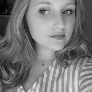 Meet your Posher, Kenzie